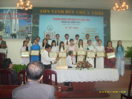 Tot_Nghiep_Khoa_II_e