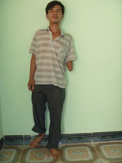 anh_To_Trong_Phi_252x336