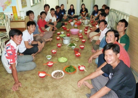 bua_com_gia_dinh_Mission_House