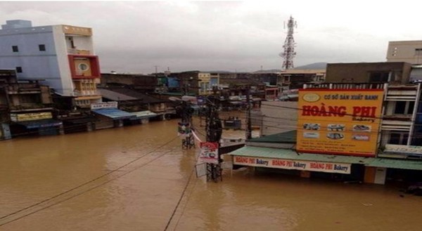 Ủy Ban YTXH TLH Cứu Trợ Lũ Lụt Tại Tỉnh Bình Định