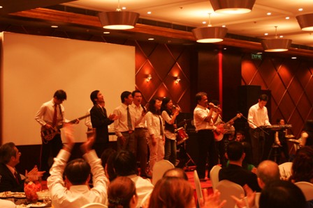12_ngoikhenthophuong