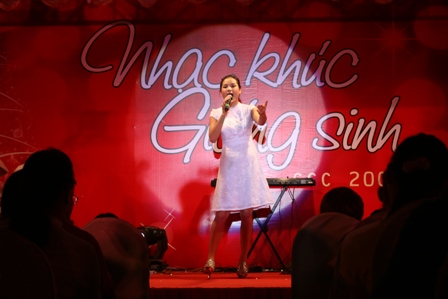 ca si phuong trinh voi bai hat sinh ra de duoc yeu