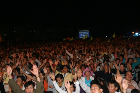 nuc long tho phuong chua2