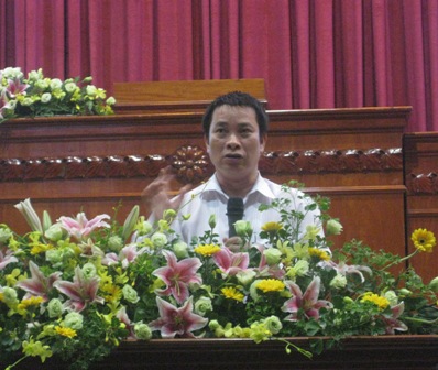 anh le dinh tuan voi su diep phan hung