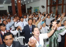 Hội Đồng Bồi Linh 2013: "Tìm Kiếm Chúa Để Kết Quả"