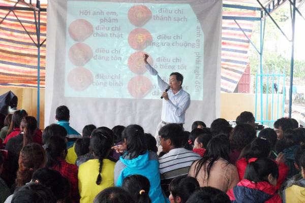 Huấn Luyện Giáo Viên Thánh Kinh Hè 2015 Tại Lâm Đồng