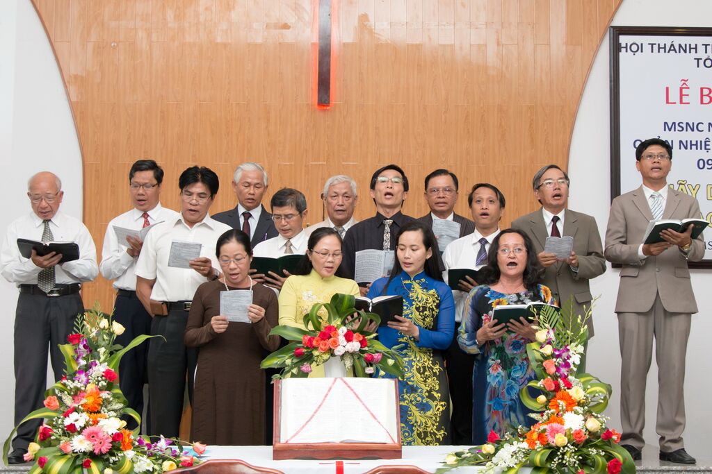 Ban hát Mục sư, Truyền đạo tôn vinh Chúa
