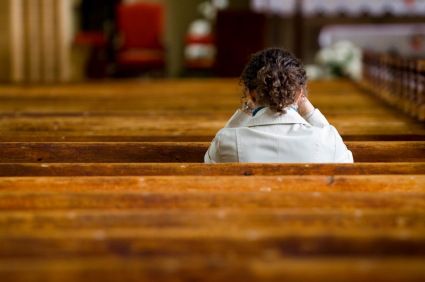 womanchurchpew