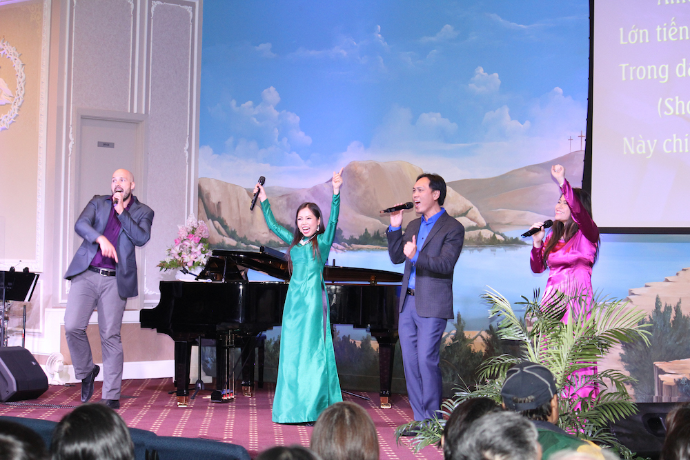 Tứ ca Sean Bùi -  Grace Tô – Thanh Quân – Bích Vân