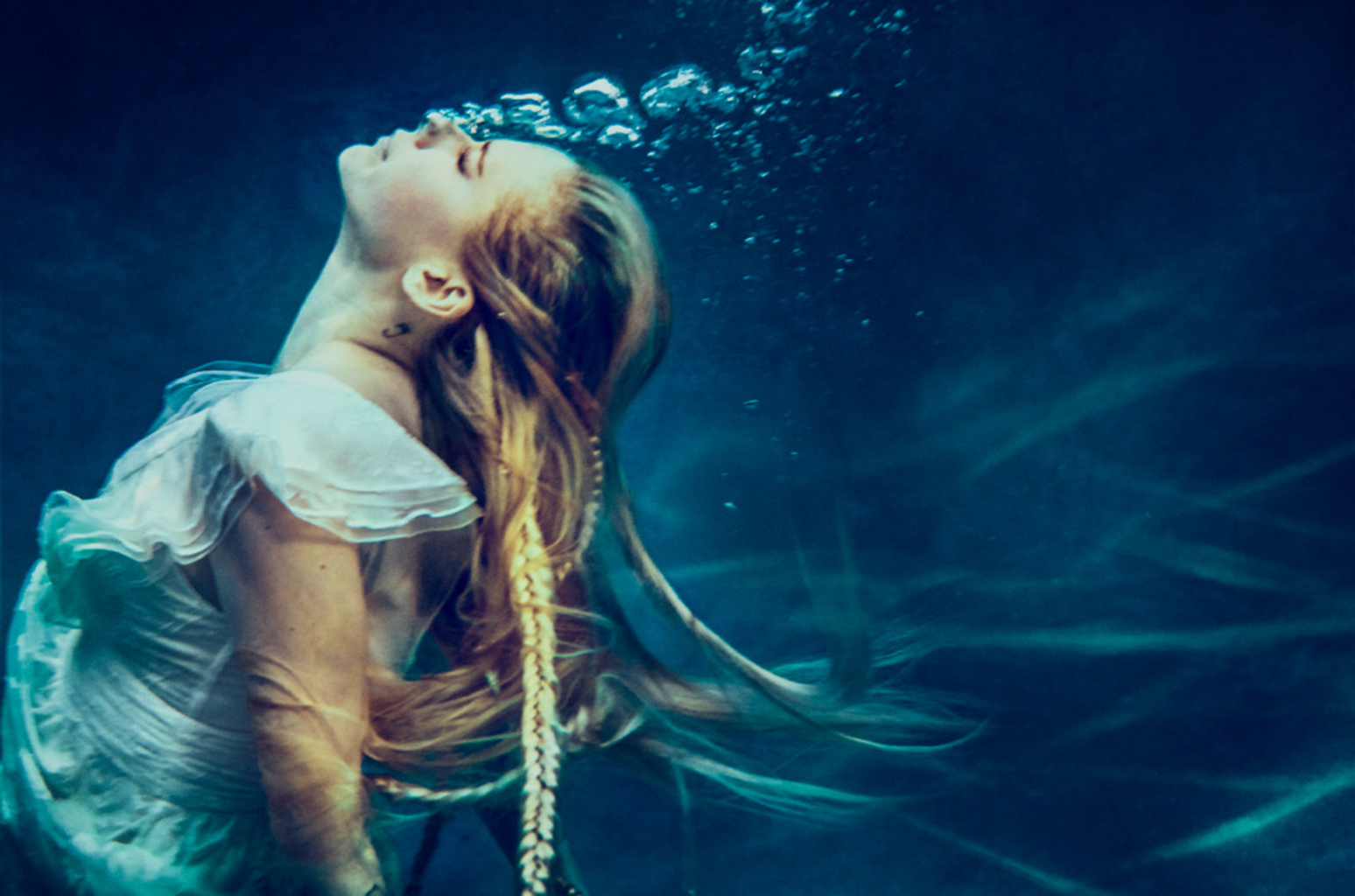 Avril Lavigne Phát Hành Bài Hát Đầu Tiên Trong 5 Năm – Và Đó Là Một Bài Ngợi Khen Thờ Phượng