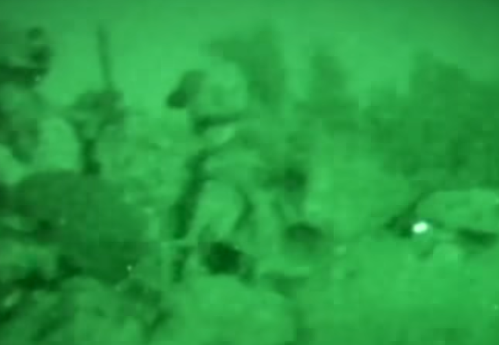 Tổng Thống Mỹ Cử NAVY SEALS Đi Giải Cứu Giáo Sĩ – Nhưng Câu Chuyện Không Chỉ Có Vậy
