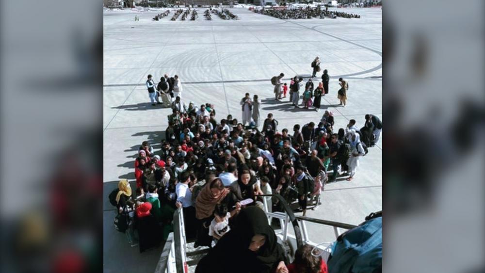 Sau Khi Quyên Góp Hơn 28 Triệu Đô La Để Giải Cứu Những Cơ Đốc Nhân Afghanistan, Glenn Beck Đã Chia Sẻ Thông Tin Cập Nhật Đáng Kinh Ngạc