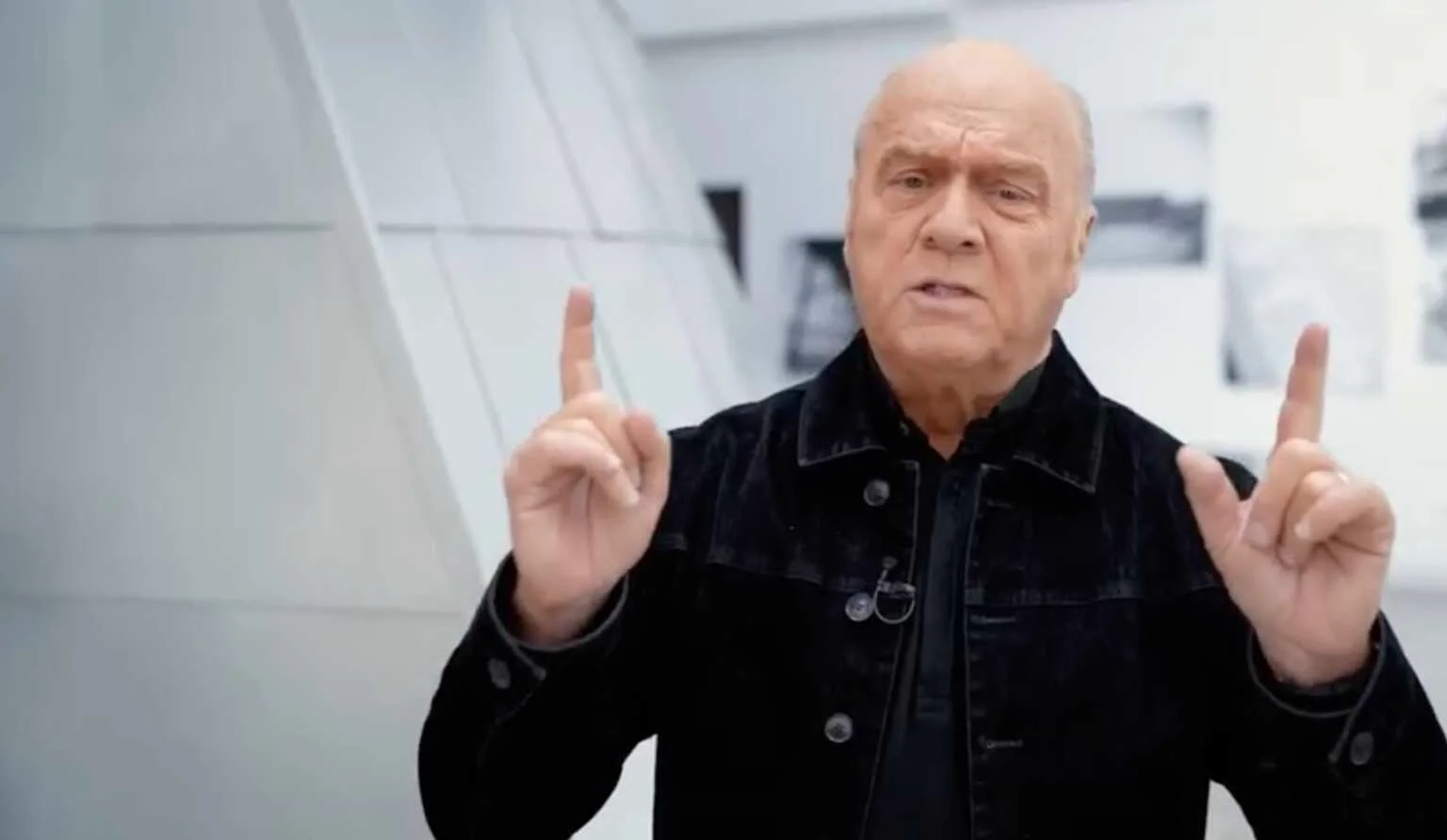 Sứ Điệp Mạnh Mẽ Của Greg Laurie Về Cầu Nguyện, Chúa Giê-xu Và 'Những Ngày Sau Rốt': 'Xung Đột, Chiến Tranh, Hỗn Loạn, Khủng Bố'