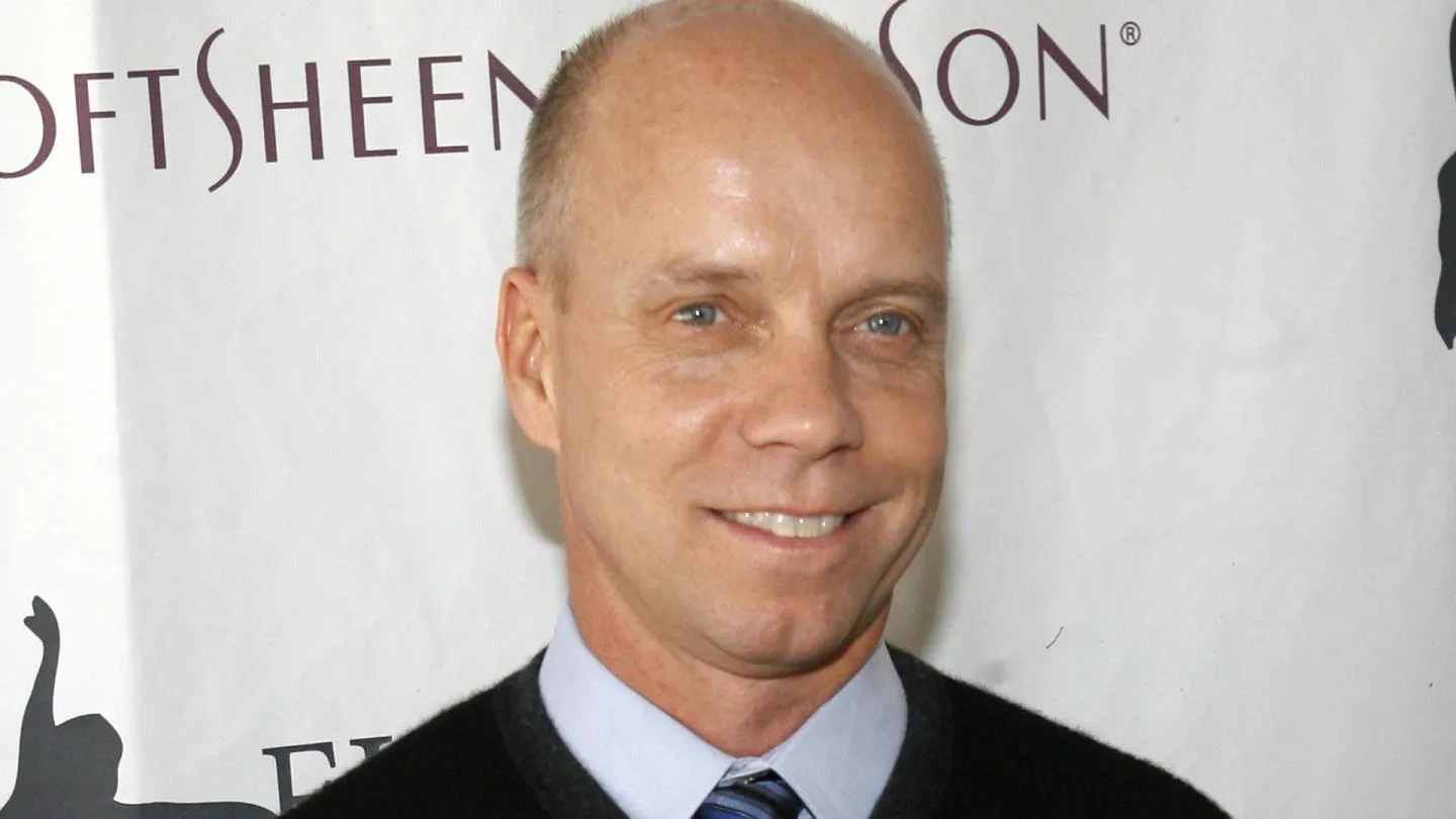 Vận Động Viên Trượt Băng Olympic Scott Hamilton Tin Cậy Chúa Và Phát Hiện Khối U Não Của Mình Đã Teo Lại