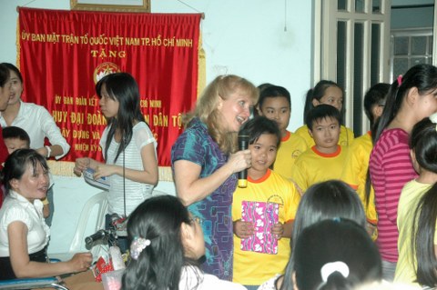 07_TI_T_M_C_GIAO_L_U_THAM_H_I_H_C_SINH_TR__NG_QU_C_T__SAU_KHI_TI_P_NH_N_CH_A_480x319