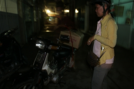 Ng_i_ph__trch__a_i_m_Ch__Ga0j_-_ti_n_GIang_nh_n_qua_448x299