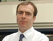 Nhà Vô Thần Hàng Đầu Nước Anh Peter Hitchens Trở Lại Tin Chúa
