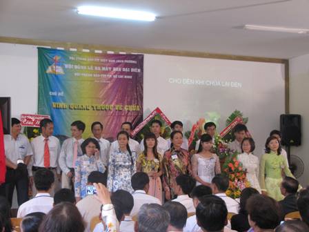 ban_ht_thanh_nin_ng_i_khen_Cha