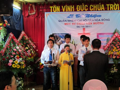 19.BH.HT_EAKAR_HT_CU_CUA_MS_DA_HAU_VIEC_CHUA_488x366