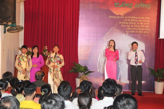 Vi_Giexu_song_550x366