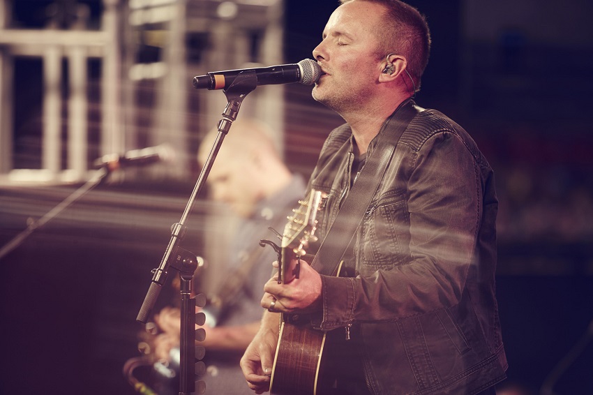 47.000 Người Tại Sự Kiện SoCal Harvest Nhân Dịp Kỷ Niệm 25 Năm Chức Vụ Của Greg Laurie