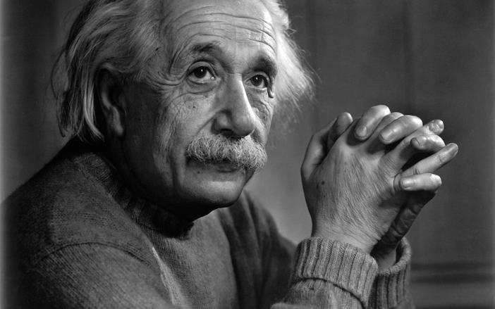 Nhà vật lý thiên tài Albert Einstein là một người gốc Do Thái.