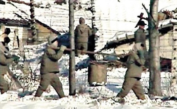 Tù nhân làm việc tại nhà tù ở Triều Tiên.