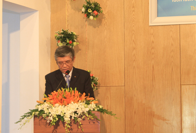 Mục sư Nguyễn Văn Ngọc - Ủy viên tài chánh VTKTH tổng kết thu chi và có lời tri ân.
