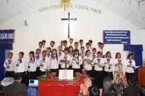 Thánh Nhạc Mừng Chúa Giáng Sinh Tại Chi Hội Tà Nung - Lâm Đồng