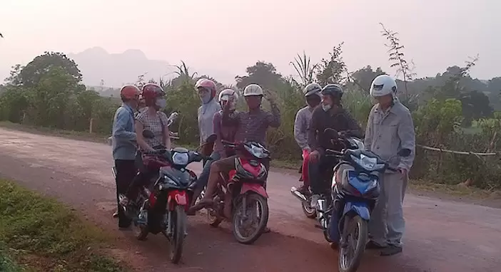 "Ai Ra Đi Cho Ta"