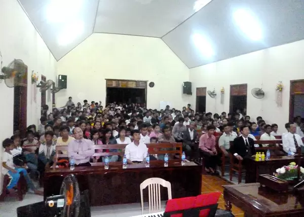 Quang cảnh bên trong