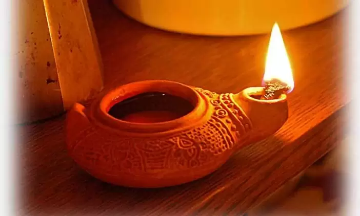 Ngày 24 - Bàn Và Chân Đèn Được Làm Cho Đức Chúa Trời