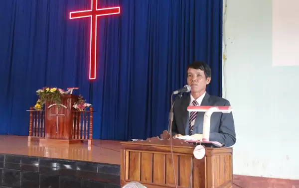 MS Hoàng Angưn chào mừng.