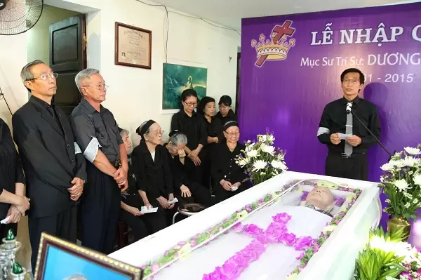 MSNC Dương Quang Nhơn đại diện tang quyến tri ân.