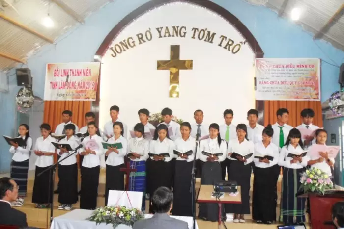 Ca đoàn khu vực Lạc Dương tôn vinh Chúa