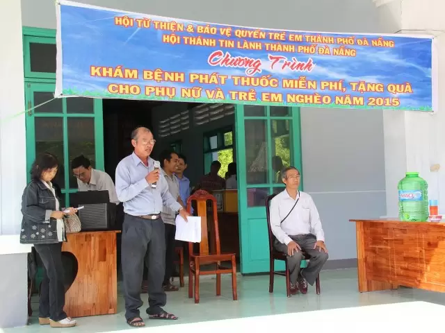 Ông Nguyễn Văn Lập chào mừng và cảm ơn đoàn.