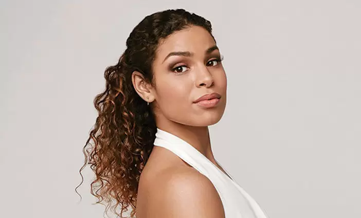 Ca Sĩ Jordin Sparks Thừa Nhận Không Xứng Đáng Ân Điển Chúa Ban