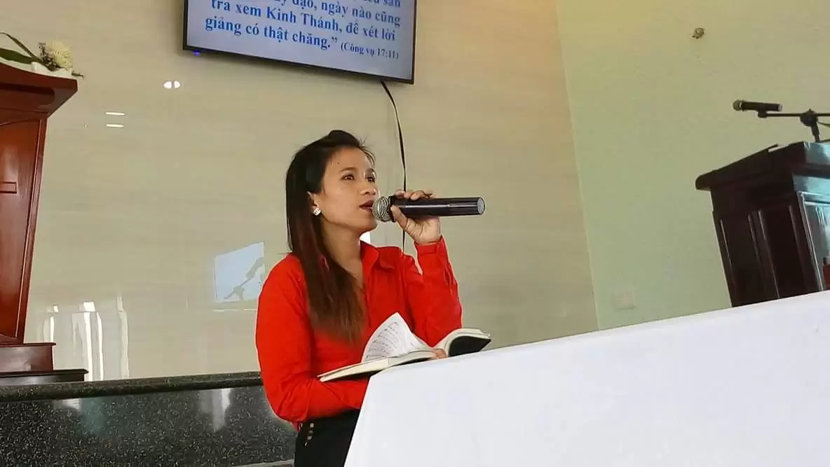 Khuyết Tật Đôi Chân Nhưng Không Ngừng Làm Chứng Về Chúa