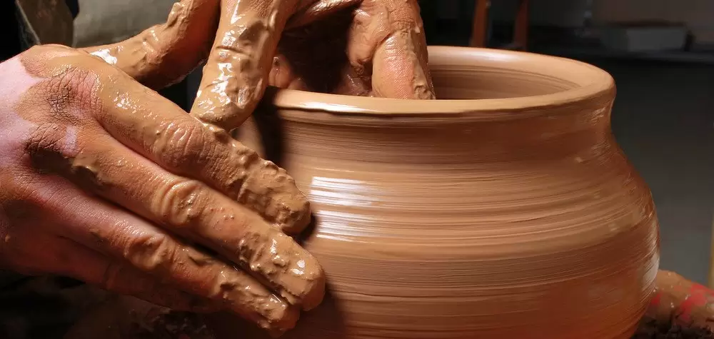 Bình Đất: 3 Điều Về Ý Muốn Của Chúa Trên Người Yếu Đuối Để Rao Truyền Phúc Âm Của Ngài