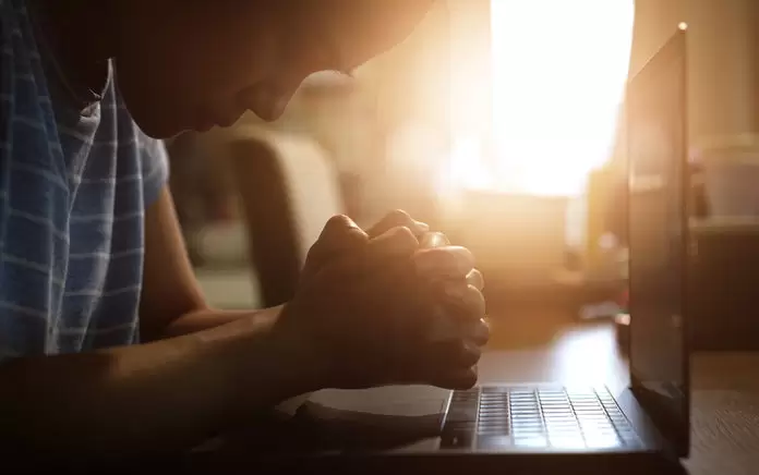 Hành Trình Theo Chúa – Phần 23: Tôi Vào Nhóm Online