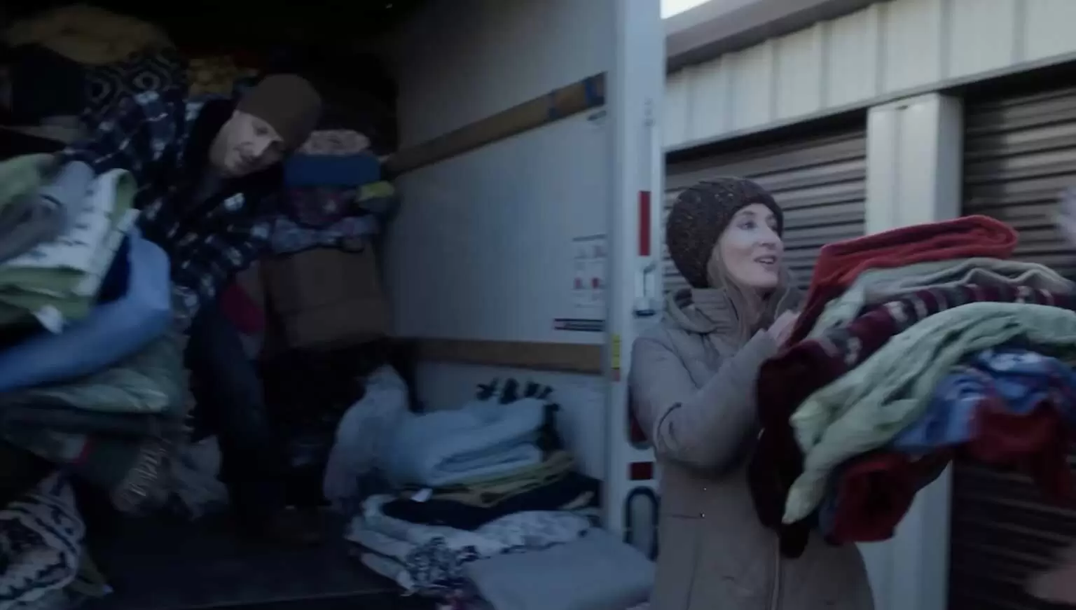 ‘Lời Thì Thầm Từ Chúa’: Người Mẹ Trong Bộ Phim ‘5,000 Blankets’ Ngoài Đời Thực Tiết Lộ Câu Hỏi Đơn Giản Của Cậu Con Trai Đã Khơi Dậy Sứ Mệnh Đáng Kinh Ngạc Trong Việc Giúp Đỡ Những Người Vô Gia Cư Như Thế Nào